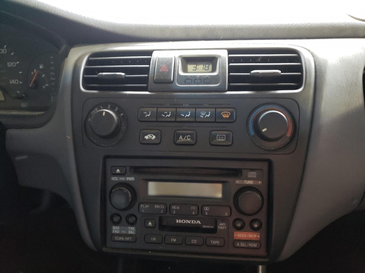 Photo 9 from auction – 2002 HONDA ACCORD VAL with VIN 1HGCF86612A174017