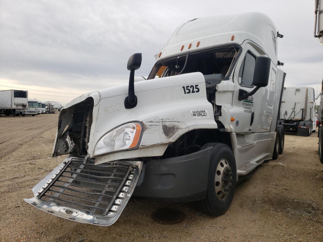 Photo 2 from auction – 2017 FREIGHTLINER CASCADIA 1 with VIN 1FUJGLDR4HLHP0489