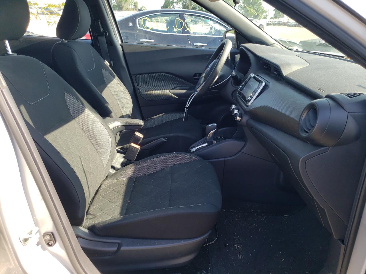 Photo 5 from auction – 2020 NISSAN KICKS S with VIN 3N1CP5BV4LL575033