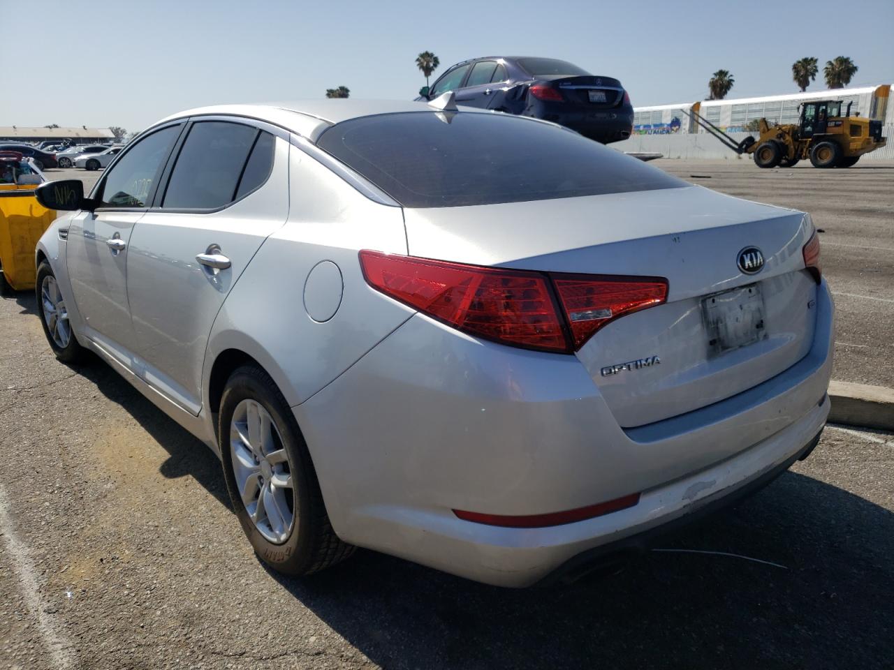 صورة رقم 3 من المزاد - 2013 KIA OPTIMA LX مع VIN KNAGM4A70D5440991