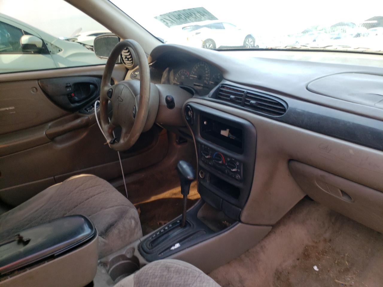 Photo 9 from auction – 2000 CHEVROLET MALIBU with VIN 1G1ND52J3Y6154314