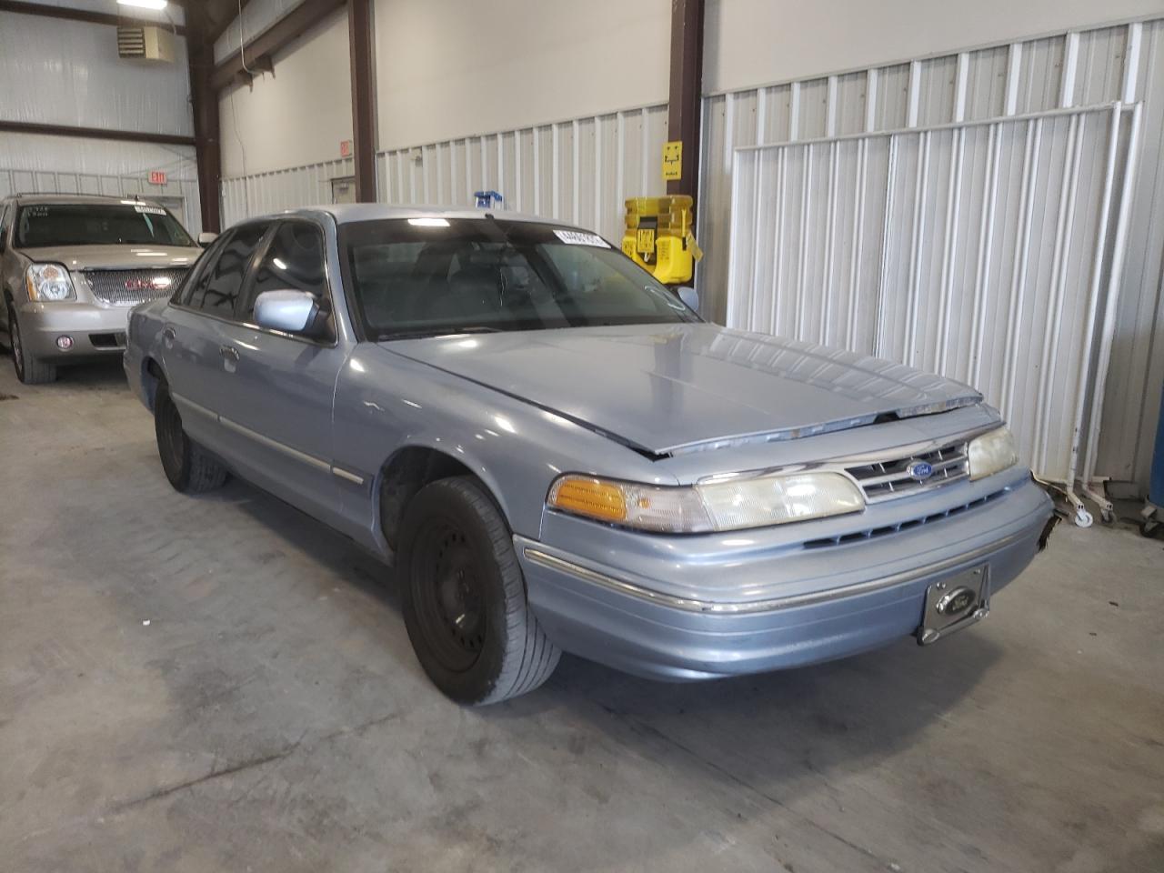 FORD CROWN VIC 1997 with VIN 2FALP73W3VX141869 - Photo from auction