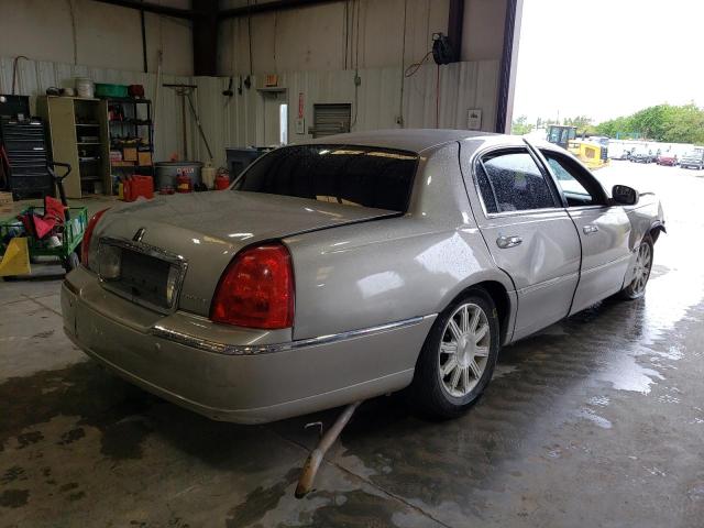 Photo 4 from auction – 2011 LINCOLN TOWN CAR S with VIN 2LNBL8CV0BX764274