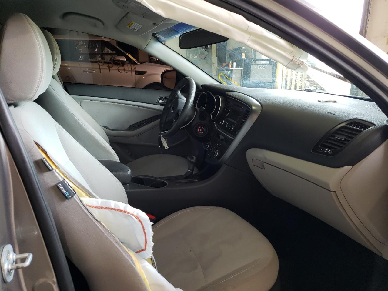 Photo 5 from auction – 2015 KIA OPTIMA LX with VIN 5XXGM4A70FG477301