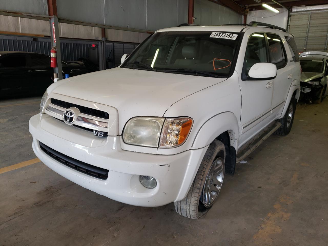 Photo 2 from auction – 2005 TOYOTA SEQUOIA LI with VIN 5TDZT38AX5S260116