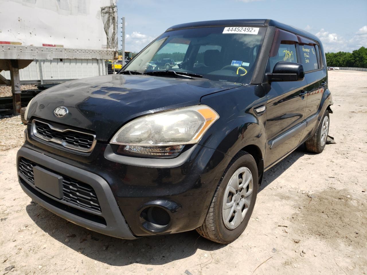 Photo 2 from auction – 2013 KIA SOUL with VIN KNDJT2A54D7607971