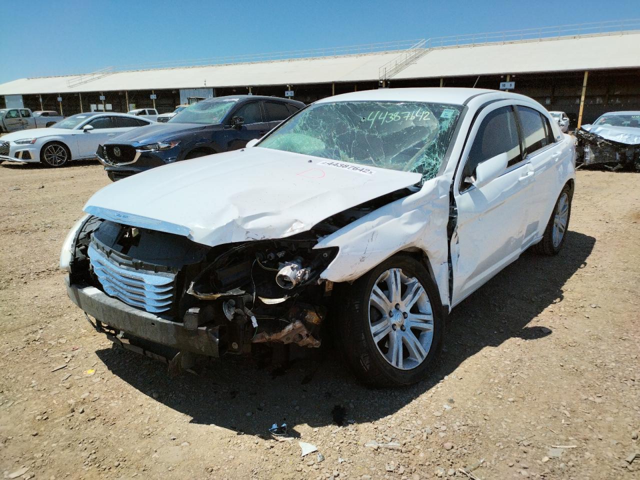 Фото 2 с аукциона – 2013 CHRYSLER 200 TOURIN с VIN 1C3CCBBB4DN743546