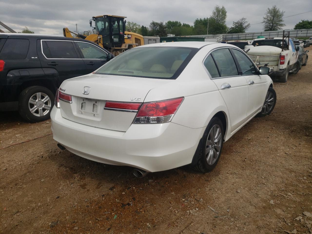 Photo 4 from auction – 2011 HONDA ACCORD EXL with VIN 1HGCP3F87BA028285