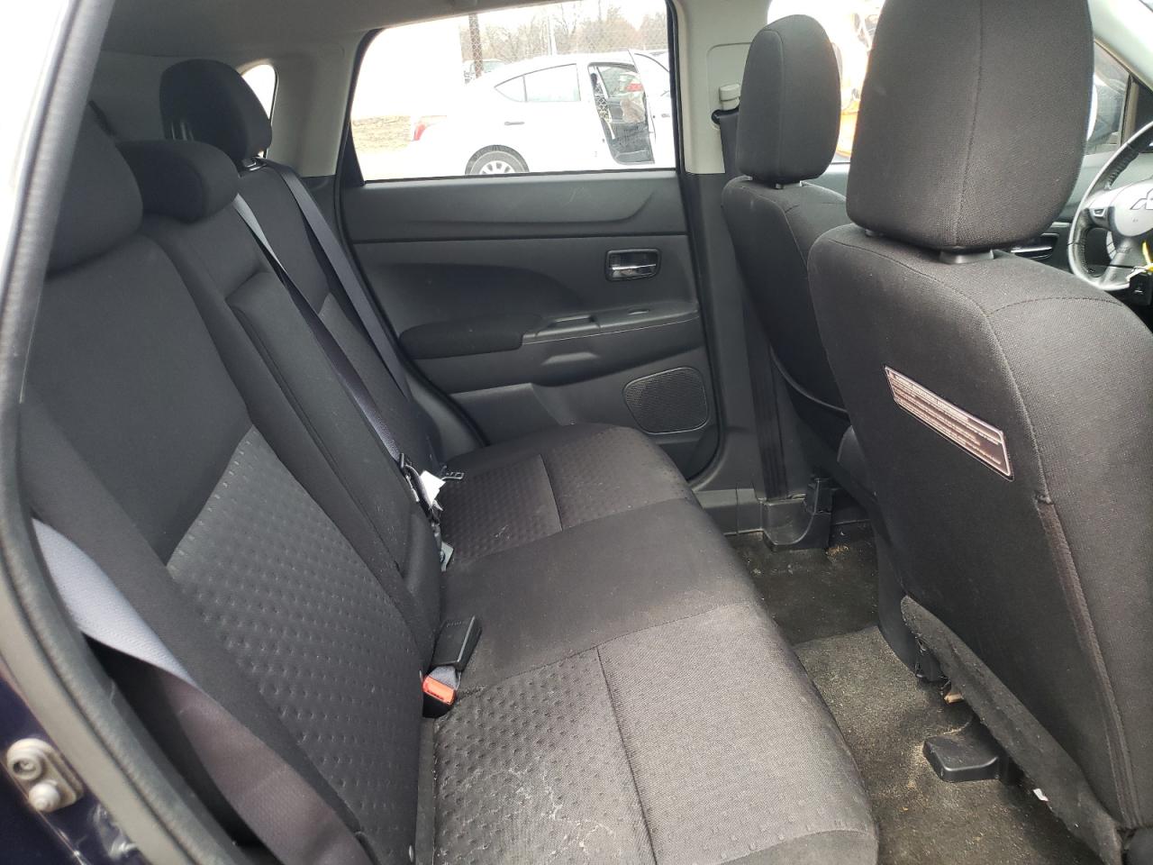 Photo 6 from auction – 2012 MITSUBISHI OUTLANDER with VIN JA4AR4AU8CZ009669