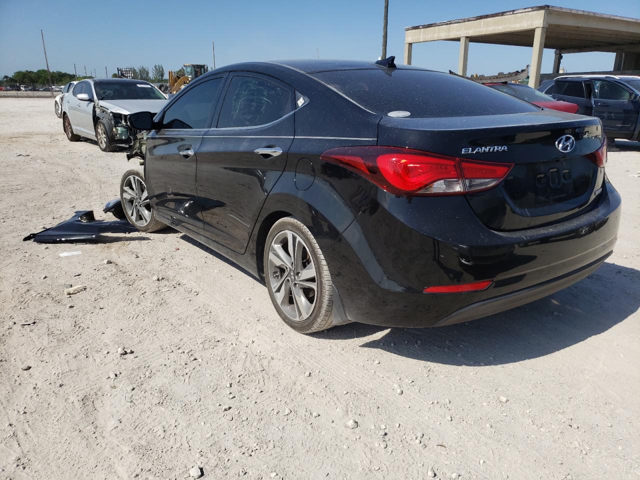 Photo 3 from auction – 2015 HYUNDAI ELANTRA SE with VIN 5NPDH4AE4FH623709