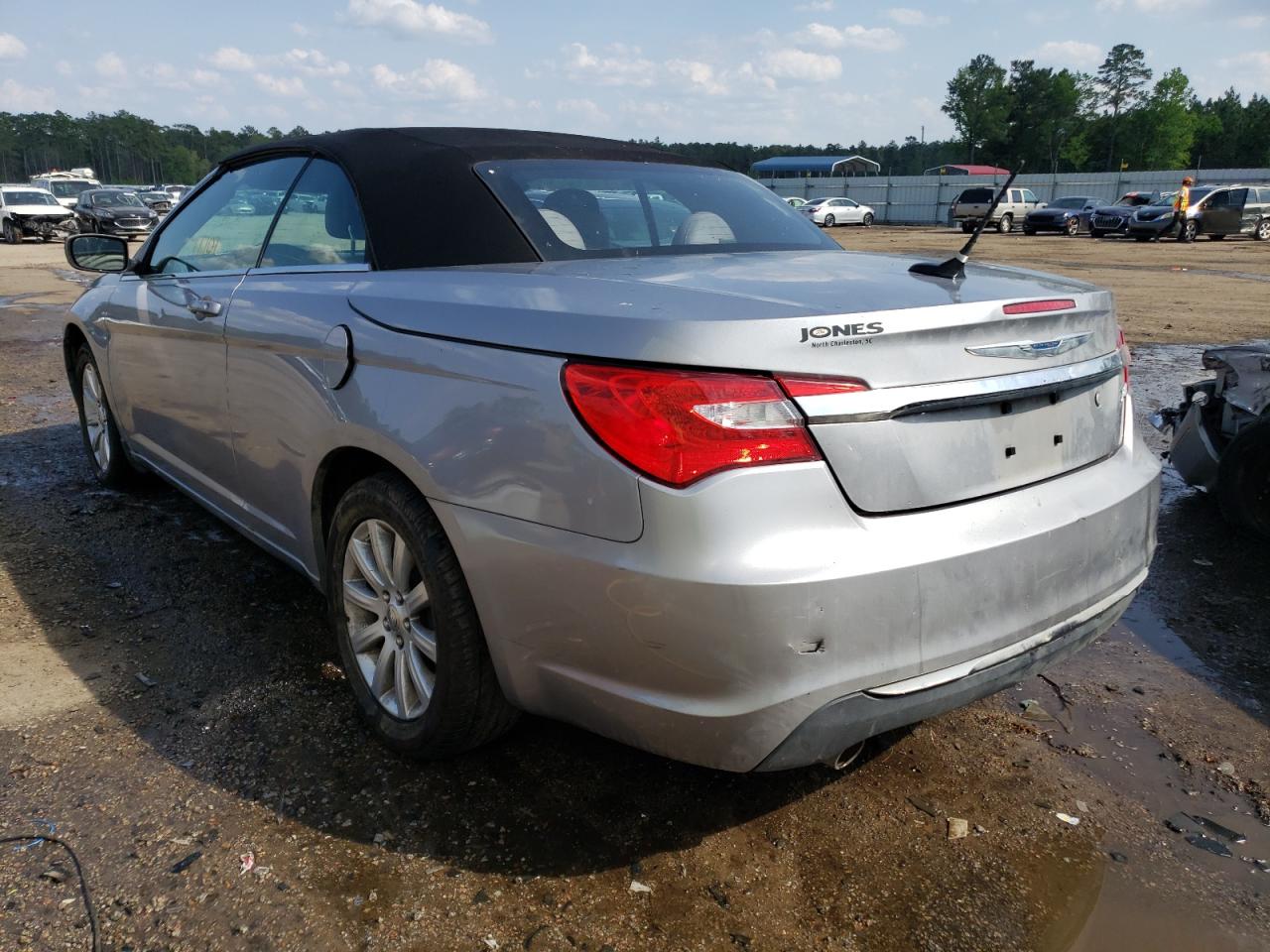 Photo 3 from auction – 2013 CHRYSLER 200 TOURIN with VIN 1C3BCBEG8DN522549