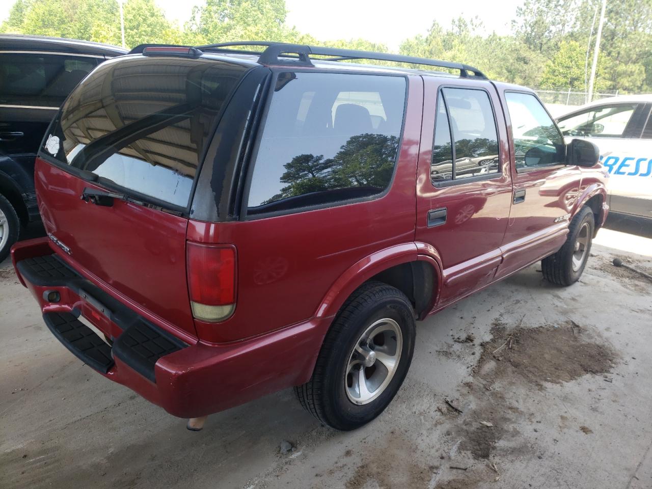 Photo 4 from auction – 2004 CHEVROLET BLAZER with VIN 1GNCS13X34K121497