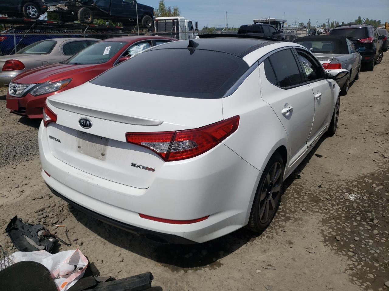 Photo 4 from auction – 2012 KIA OPTIMA SX with VIN 5XXGR4A64CG059361