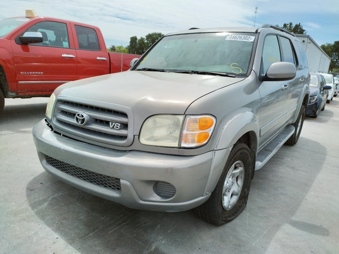 Photo 2 from auction – 2001 TOYOTA SEQOUIA with VIN 5TDZT34A91S021964