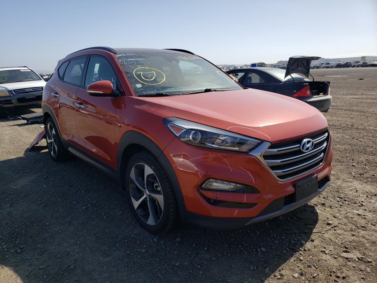 HYUNDAI TUCSON LIM 2016 with VIN KM8J33A22GU168993 - Photo from auction