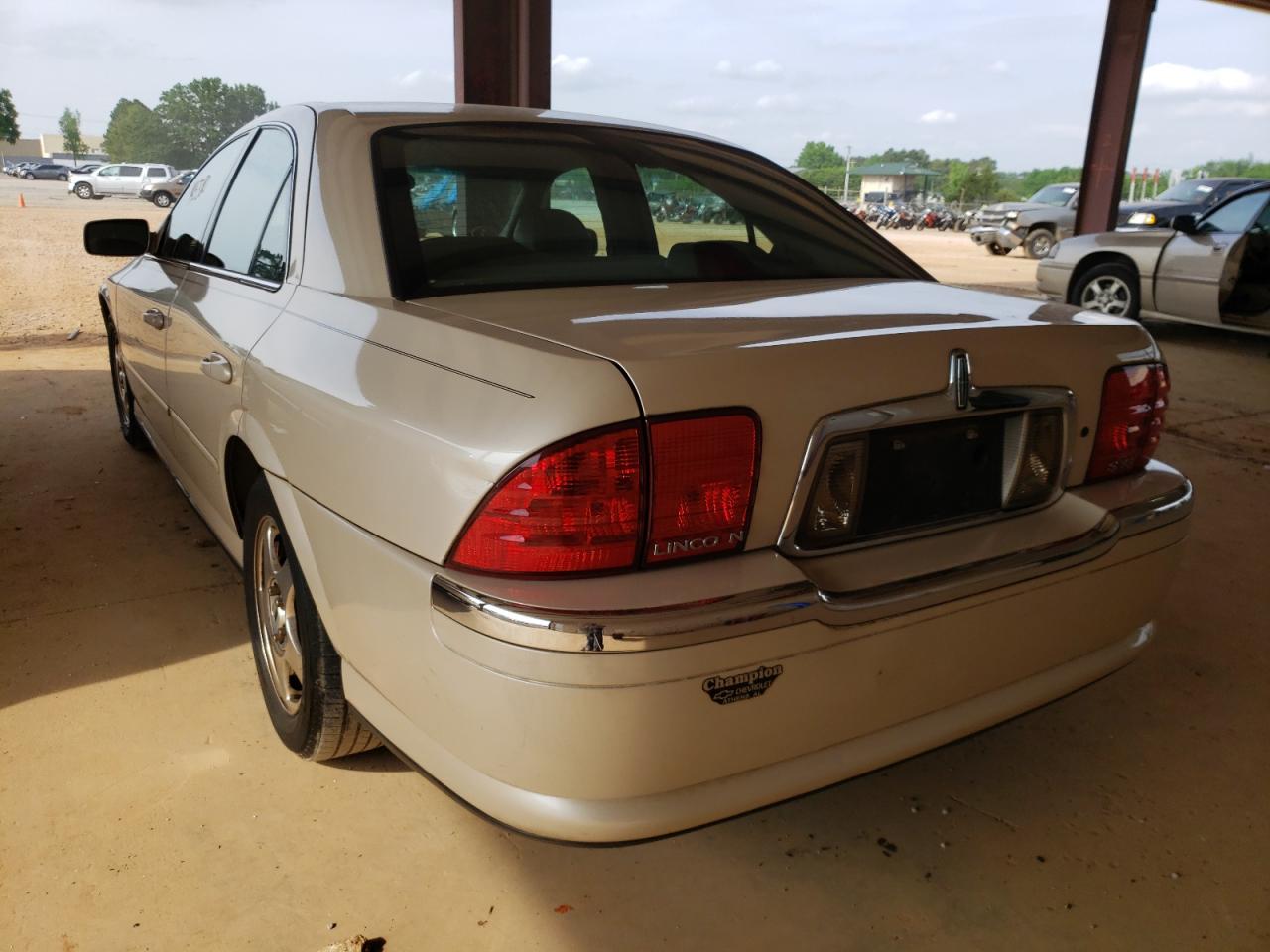 Photo 3 from auction – 2001 LINCOLN LS with VIN 1LNHM87A01Y714598