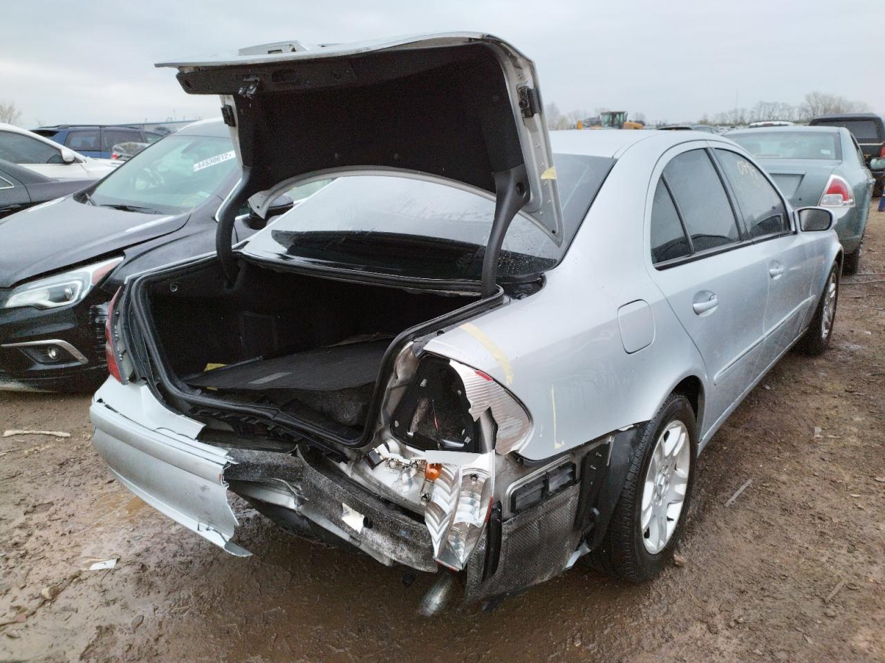 Photo 4 from auction – 2006 MERCEDES-BENZ E 320 CDI with VIN WDBUF26J66A870946
