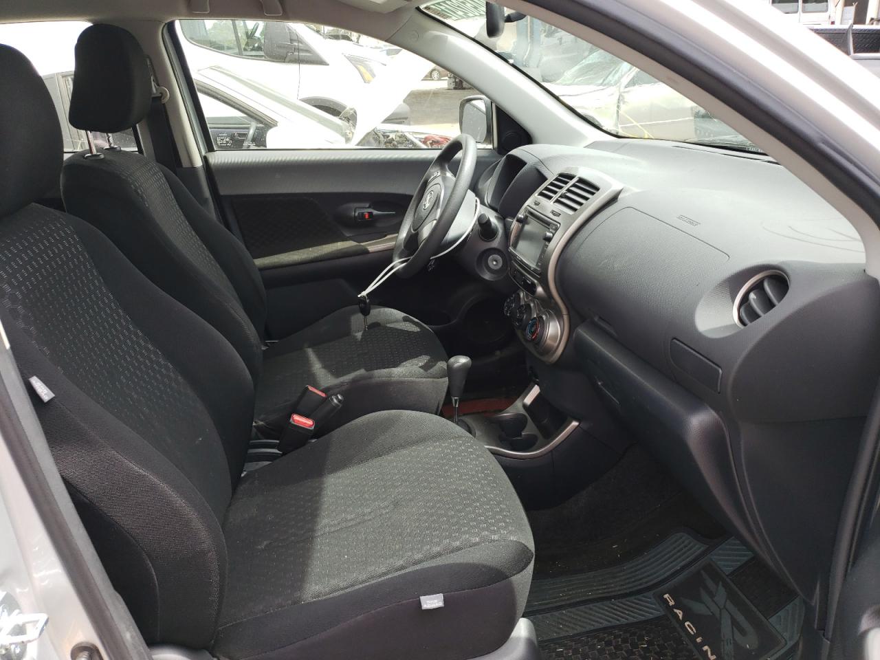Photo 5 from auction – 2014 TOYOTA SCION XD with VIN JTKKUPB40E1045679