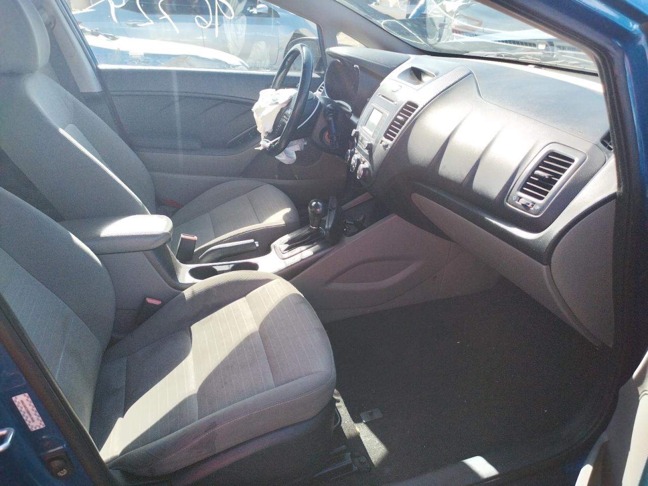 Photo 5 from auction – 2014 KIA FORTE EX with VIN KNAFX4A8XE5052888