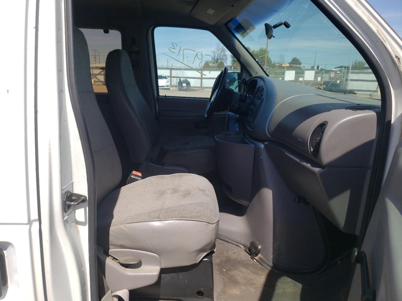Photo 5 from auction – 1997 FORD ECONOLINE with VIN 1FMEE1165VHB75252