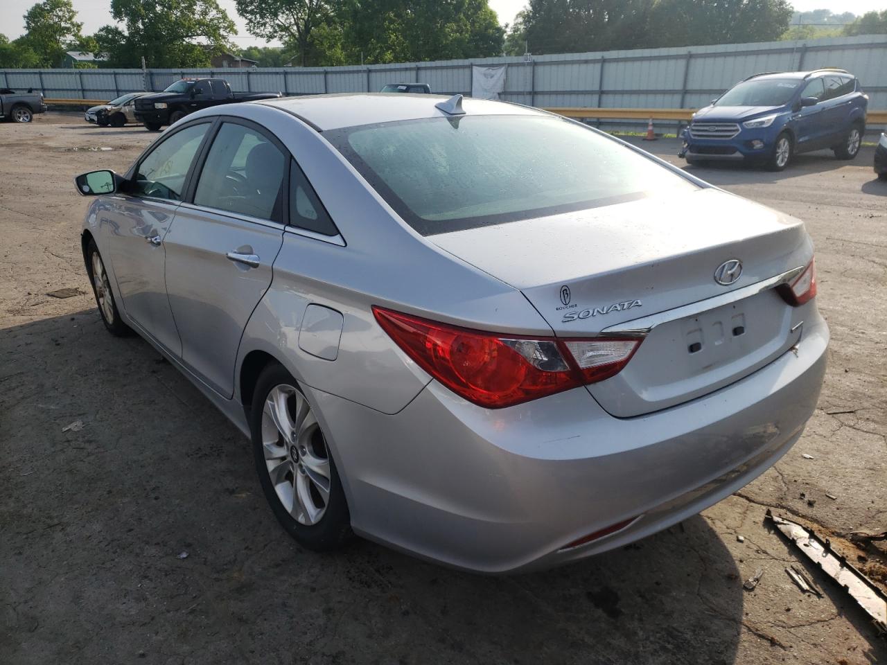 Photo 3 from auction – 2011 HYUNDAI SONATA with VIN 5NPEC4ACXBH011073