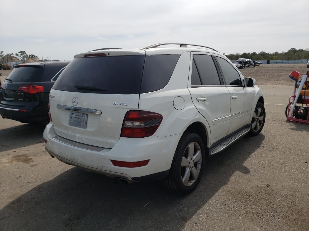 Photo 4 from auction – 2009 MERCEDES-BENZ ML 350 with VIN 4JGBB86E69A444250