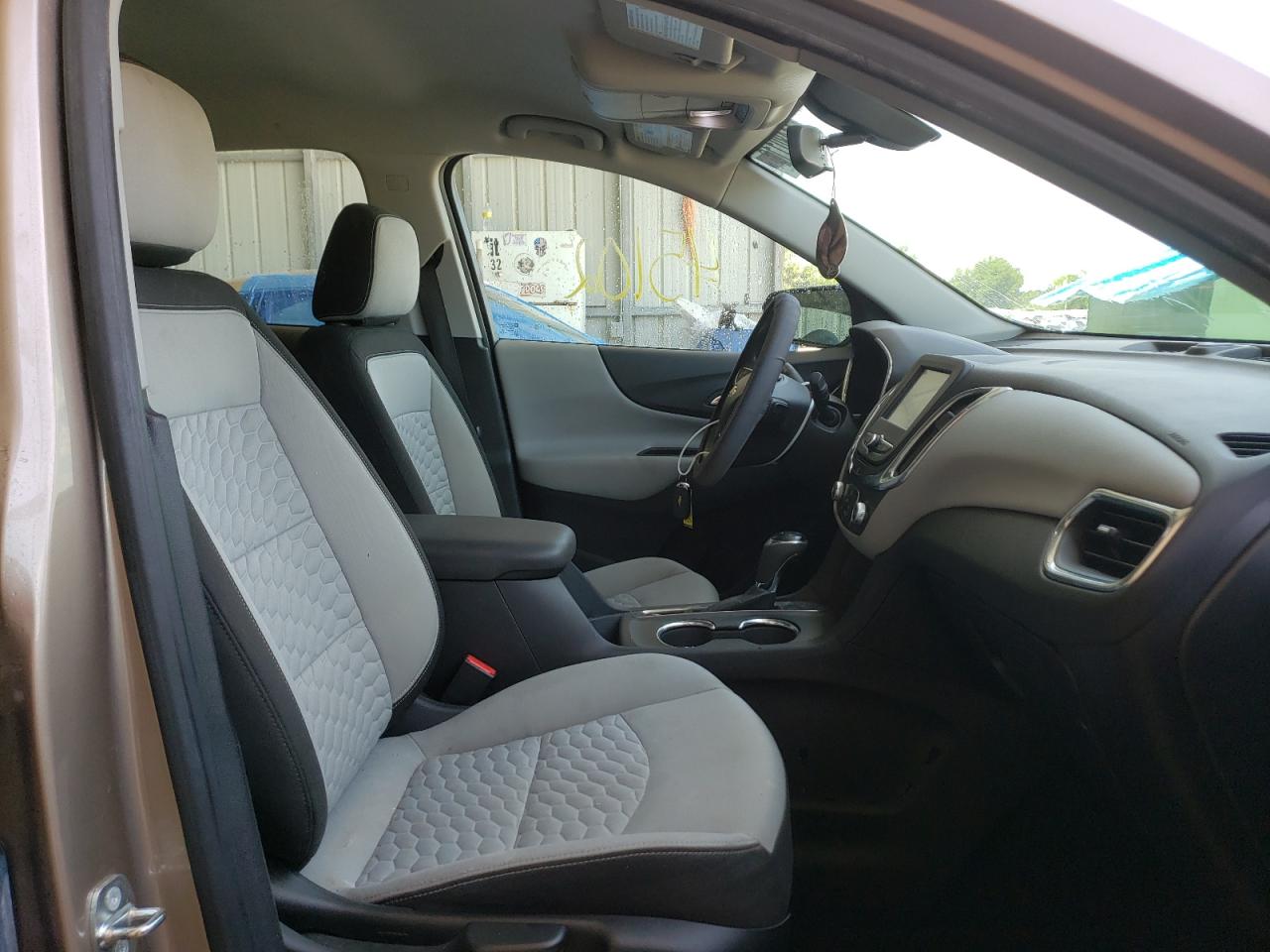 Photo 5 from auction – 2018 CHEVROLET EQUINOX LS with VIN 3GNAXHEV6JL105348