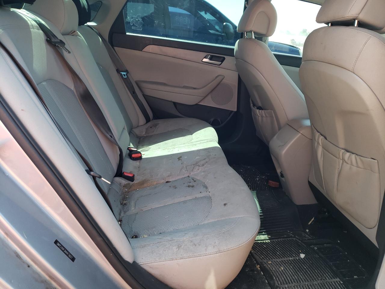 Photo 6 from auction – 2017 HYUNDAI SONATA SE with VIN 5NPE24AF3HH473027