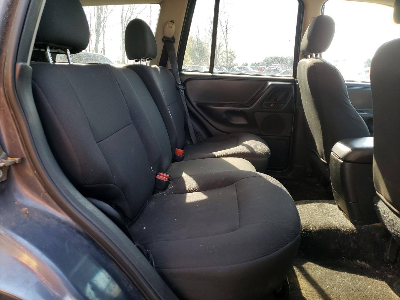 Photo 6 from auction – 2002 JEEP GRAND CHER with VIN 1J4GW48S22C229933