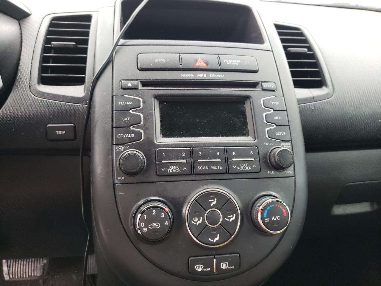 Photo 9 from auction – 2013 KIA SOUL with VIN KNDJT2A52D7752507