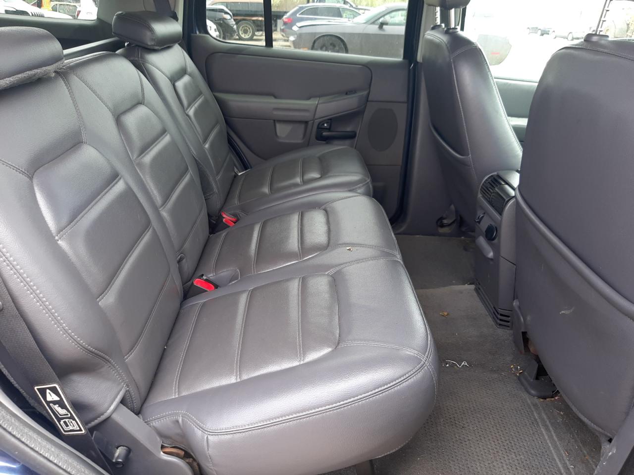 Photo 6 from auction – 2002 FORD EXPLORER X with VIN 1FMZU73K92UD35167