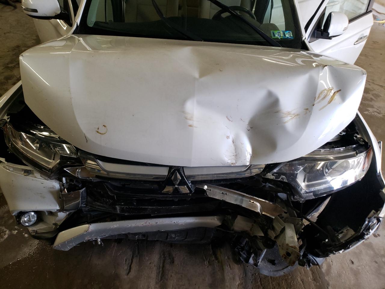Photo 7 from auction – 2017 MITSUBISHI OUTLANDER with VIN JA4AZ3A34HZ017289