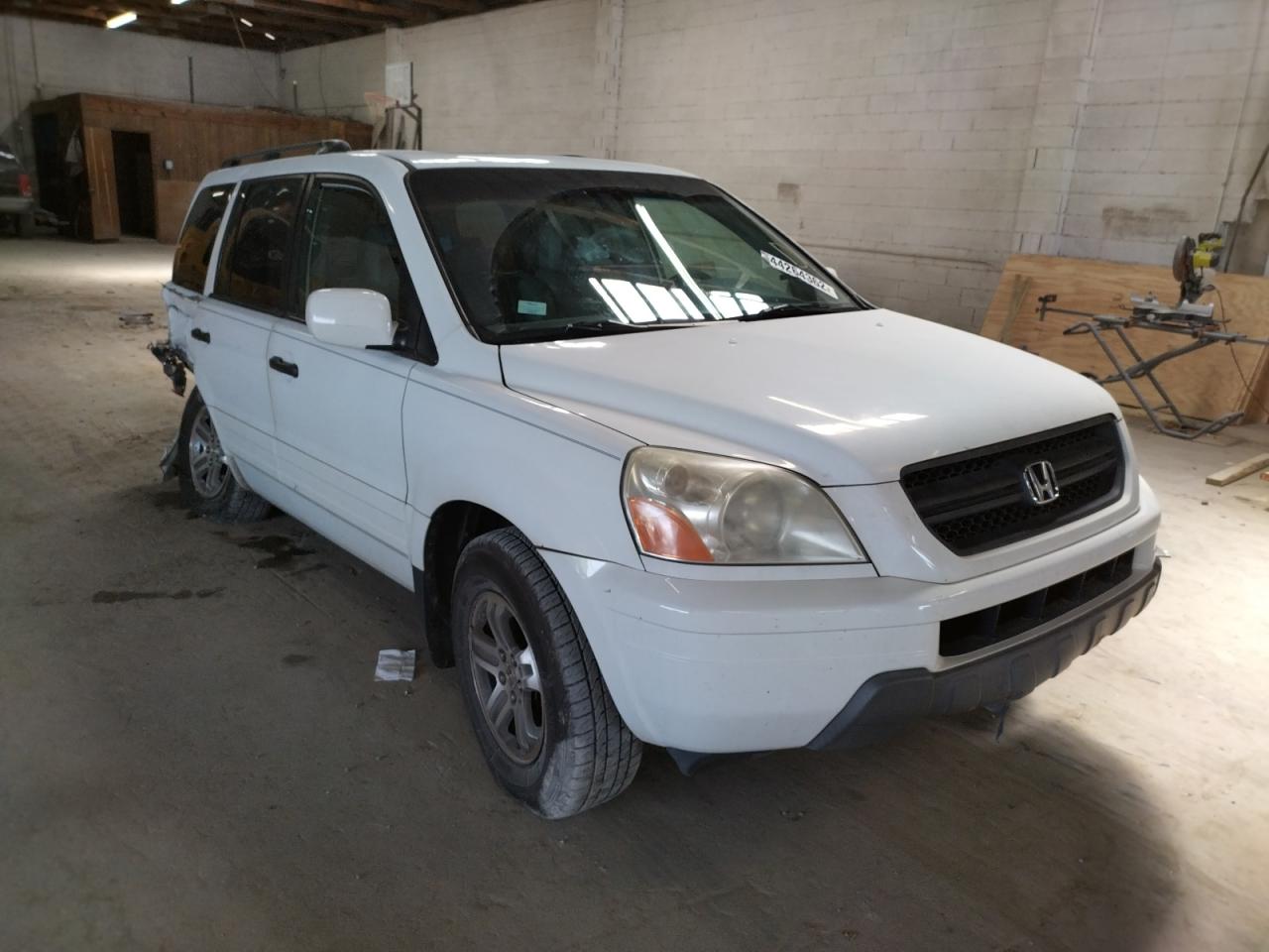HONDA PILOT EXL 2005 with VIN 5FNYF18605B013436 - Photo from auction