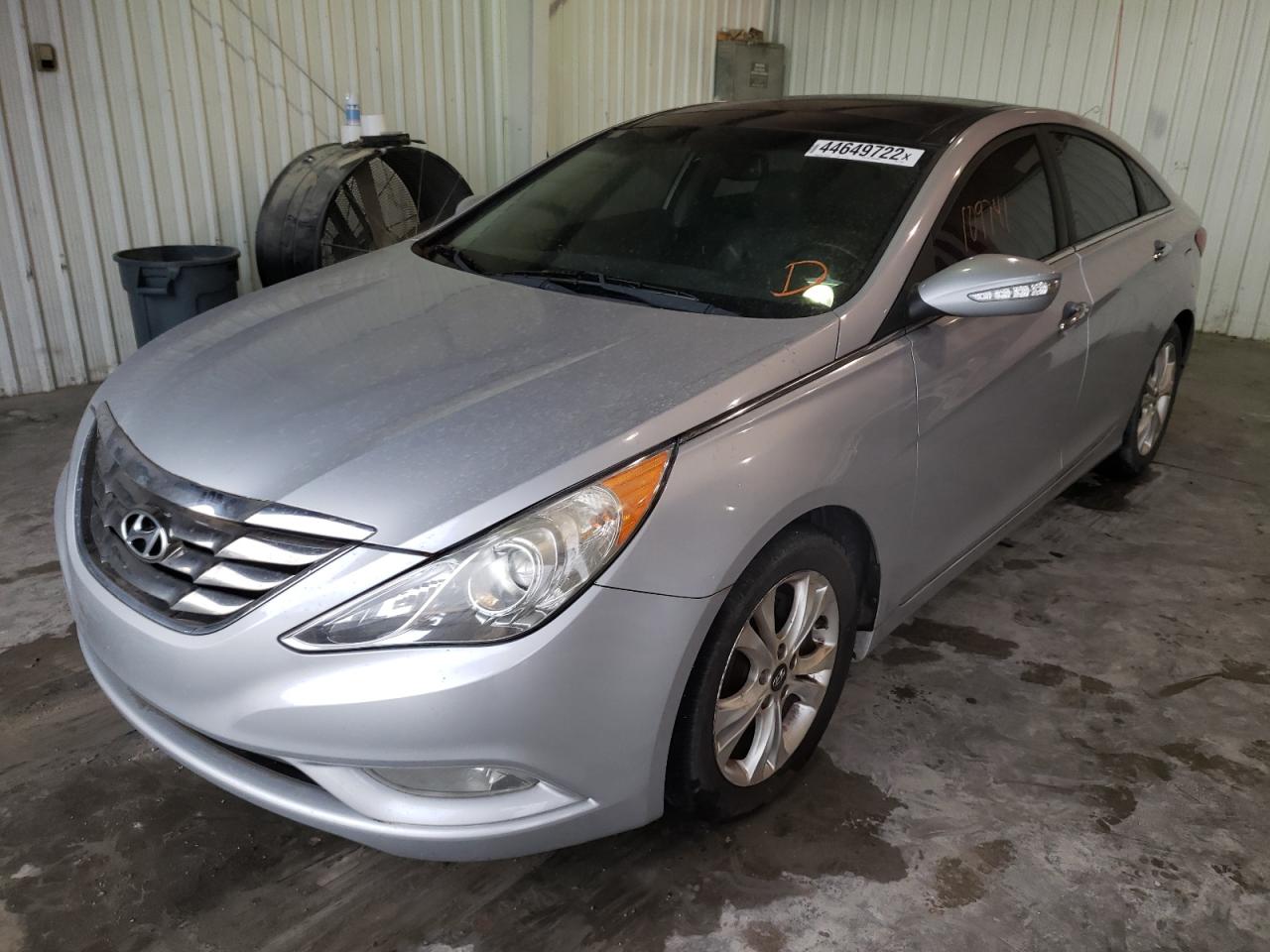 Photo 2 from auction – 2012 HYUNDAI SONATA SE with VIN 5NPEC4AC1CH477296