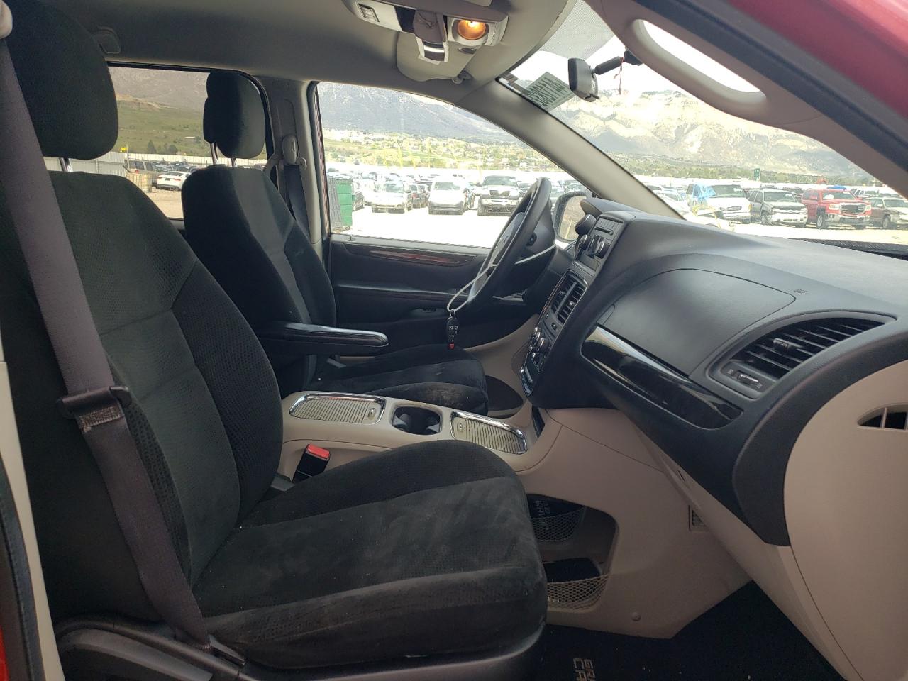 Photo 5 from auction – 2016 DODGE GRAND CARA with VIN 2C4RDGCG9GR181757