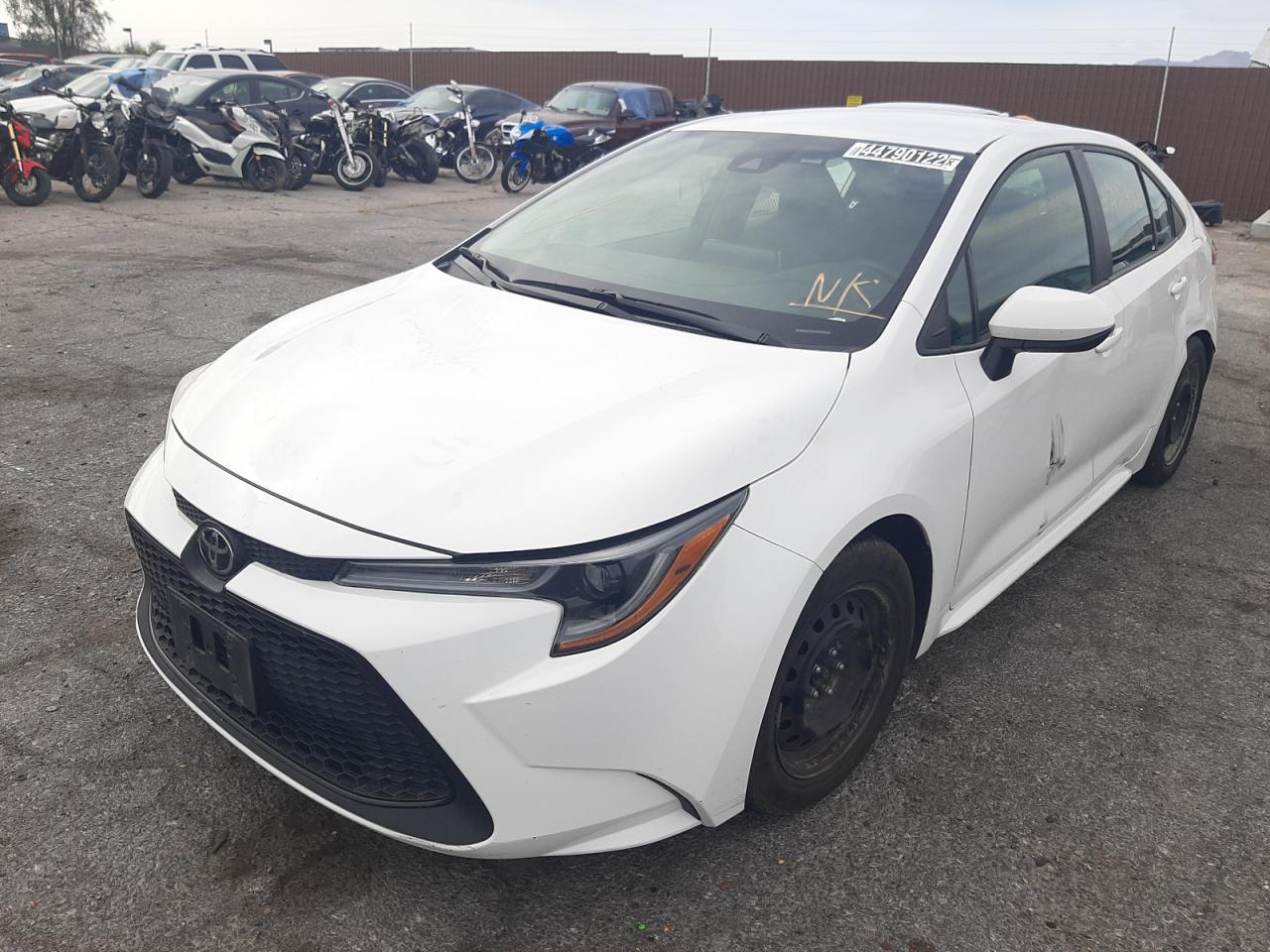 Photo 2 from auction – 2020 TOYOTA COROLLA LE with VIN 5YFEPRAE7LP118380
