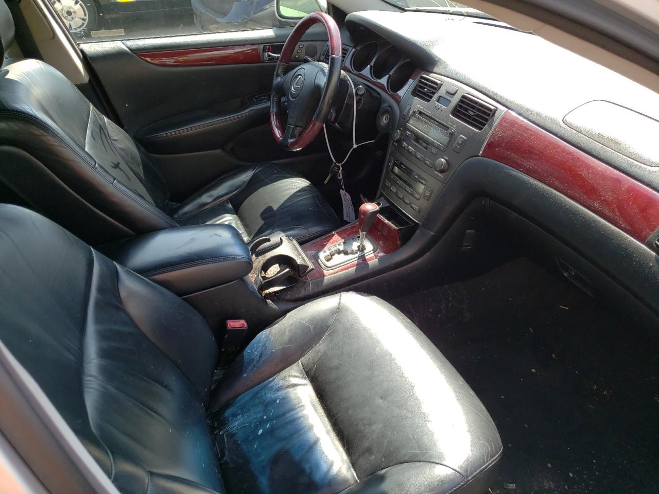 Photo 5 from auction – 2003 LEXUS ES 300 with VIN JTHBF30G430114057