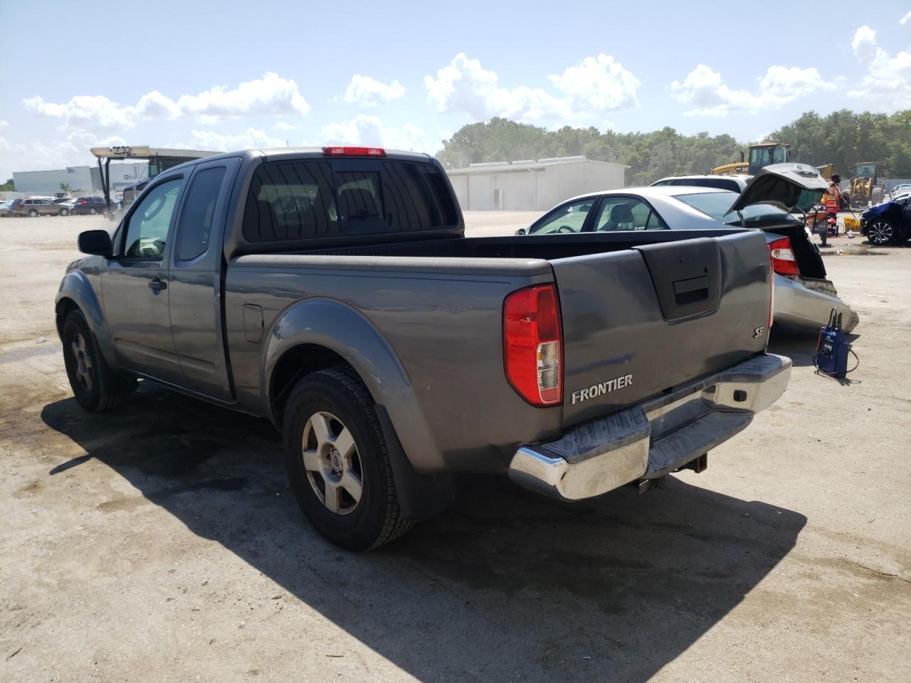 Photo 3 from auction – 2007 NISSAN FRONTIER K with VIN 1N6AD06U77C462709