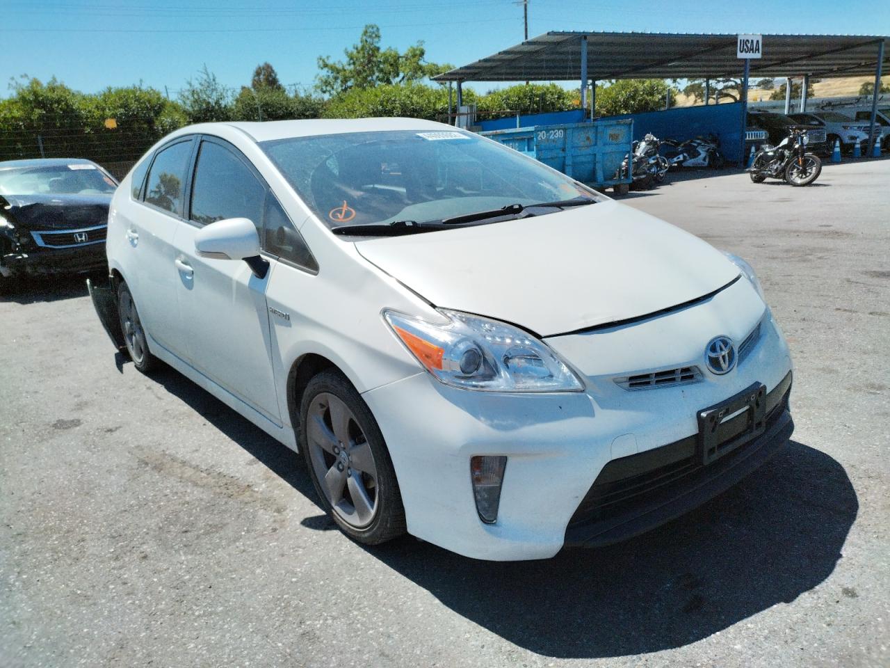 TOYOTA PRIUS 2015 with VIN JTDKN3DU4F0407269 - Photo from auction