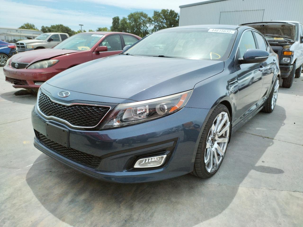 Photo 2 from auction – 2015 KIA OPTIMA LX with VIN 5XXGM4A74FG424987
