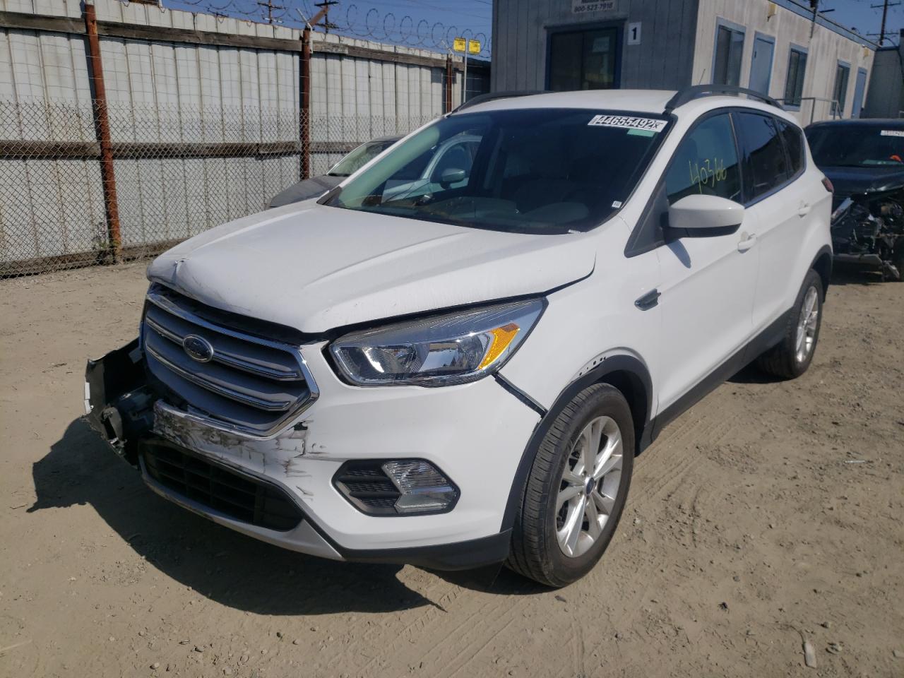 Photo 2 from auction – 2018 FORD ESCAPE SE with VIN 1FMCU9GD2JUB74155