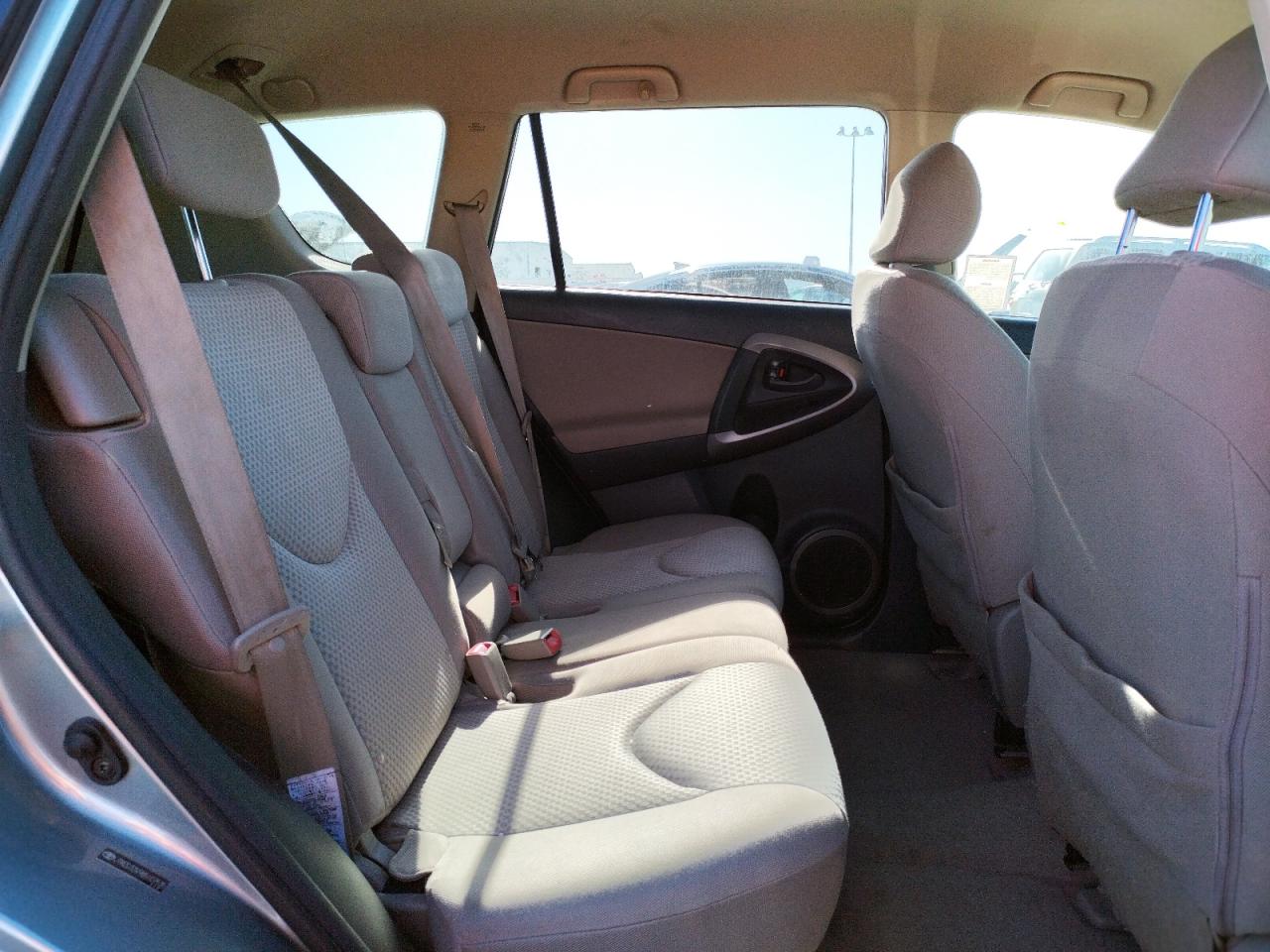 Photo 6 from auction – 2008 TOYOTA RAV4 with VIN JTMZD33V985107535