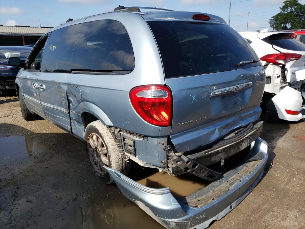 Photo 3 from auction – 2005 CHRYSLER TOWN & COU with VIN 2C8GP64L45R187708