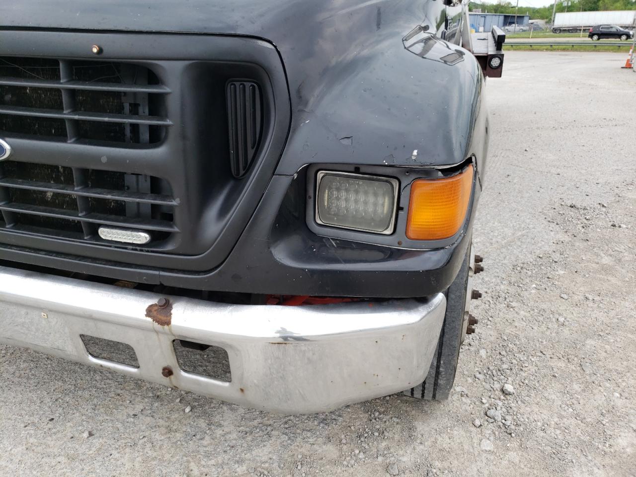 Photo 10 from auction – 2002 FORD F650 SUPER with VIN 3FDNF65A32MA27374