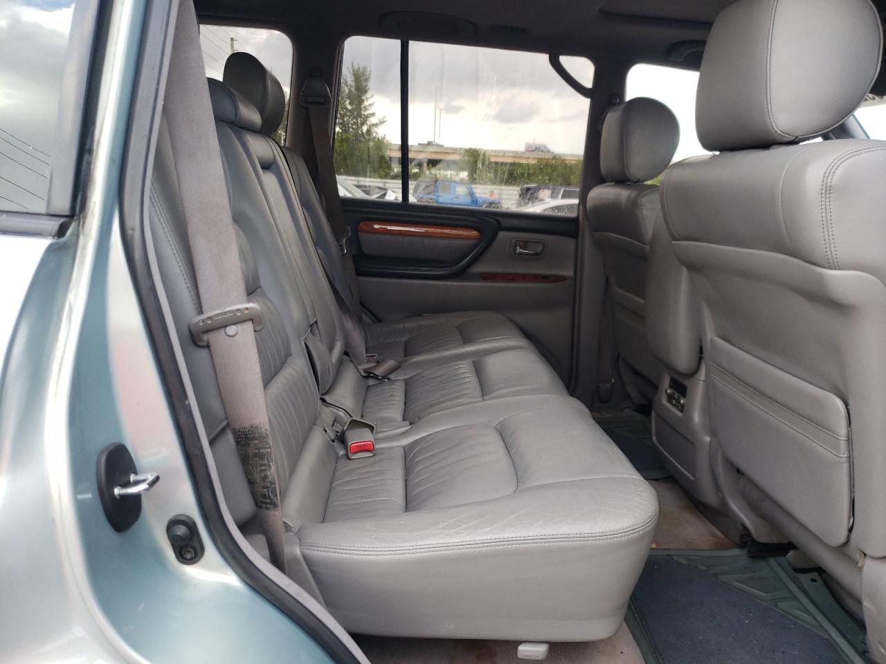 Photo 6 from auction – 2003 LEXUS LX 470 with VIN JTJHT00W333529313