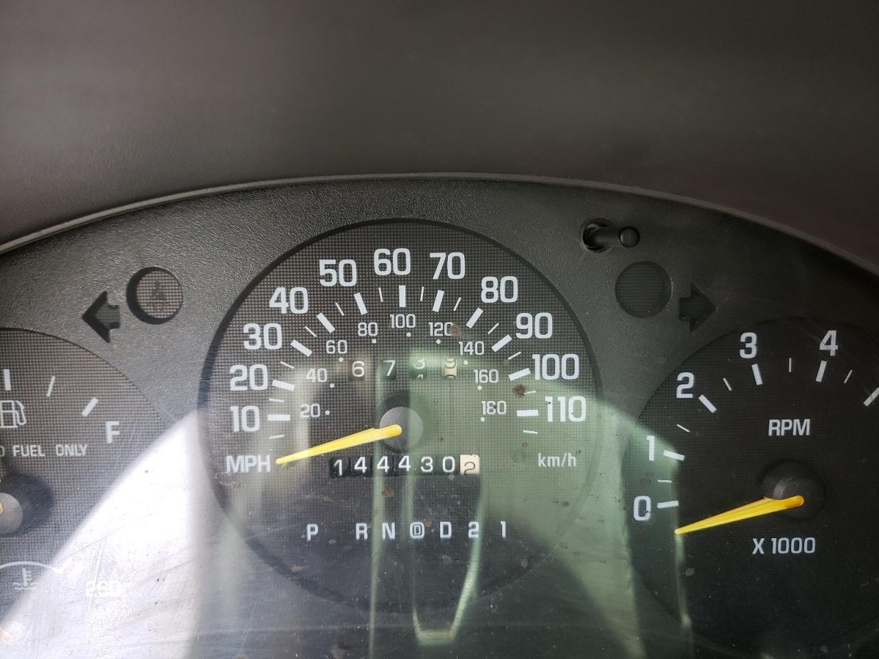 Photo 8 from auction – 2001 CHEVROLET LUMINA with VIN 2G1WL52J411295607