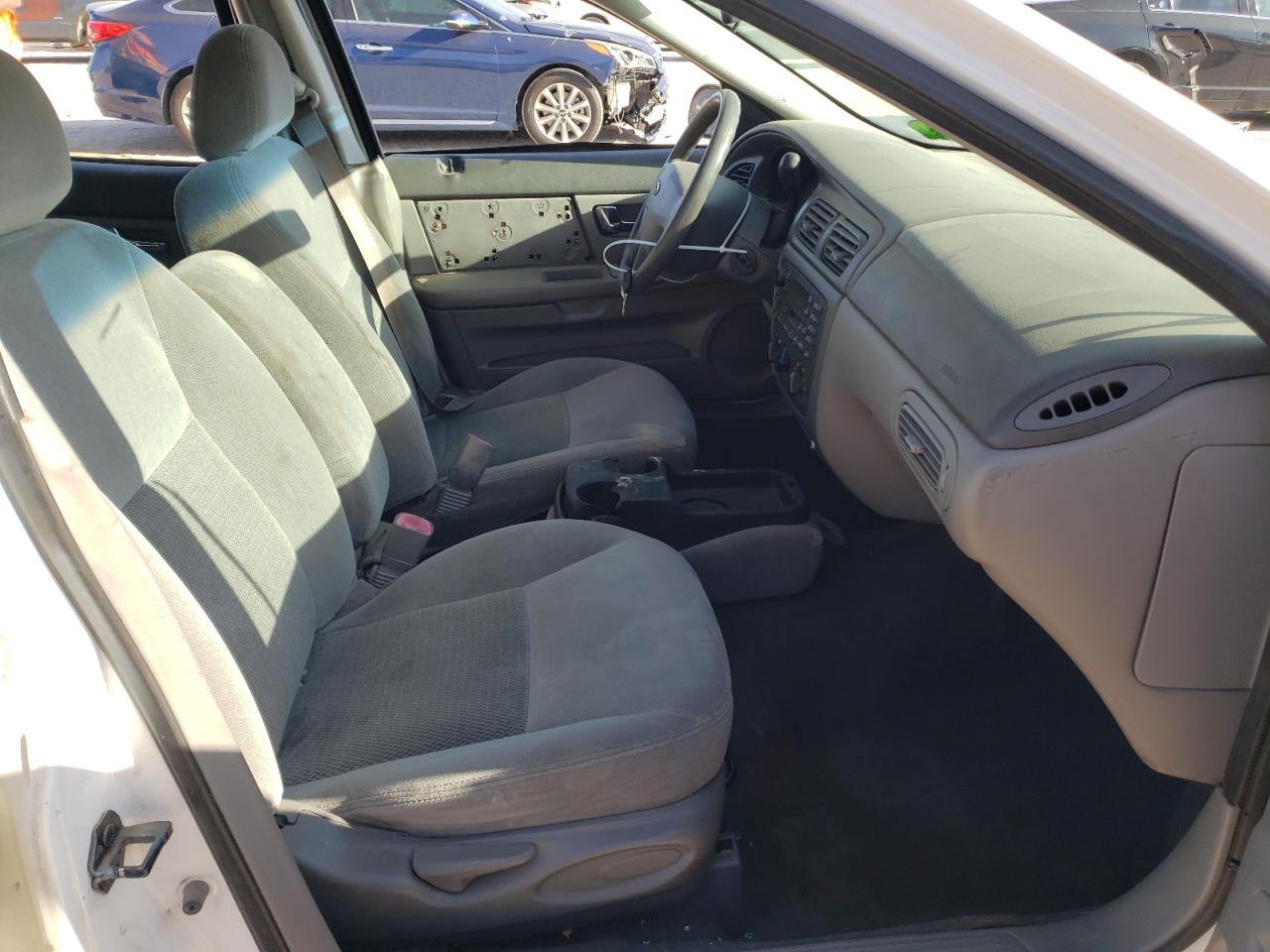Photo 5 from auction – 2003 FORD TAURUS SE with VIN 1FAFP58U93A100659