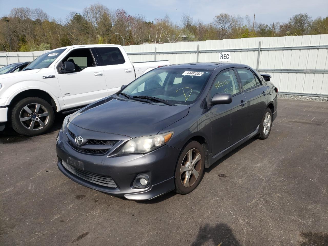 Photo 2 from auction – 2011 TOYOTA COROLLA with VIN 2T1BU4EE9BC653668