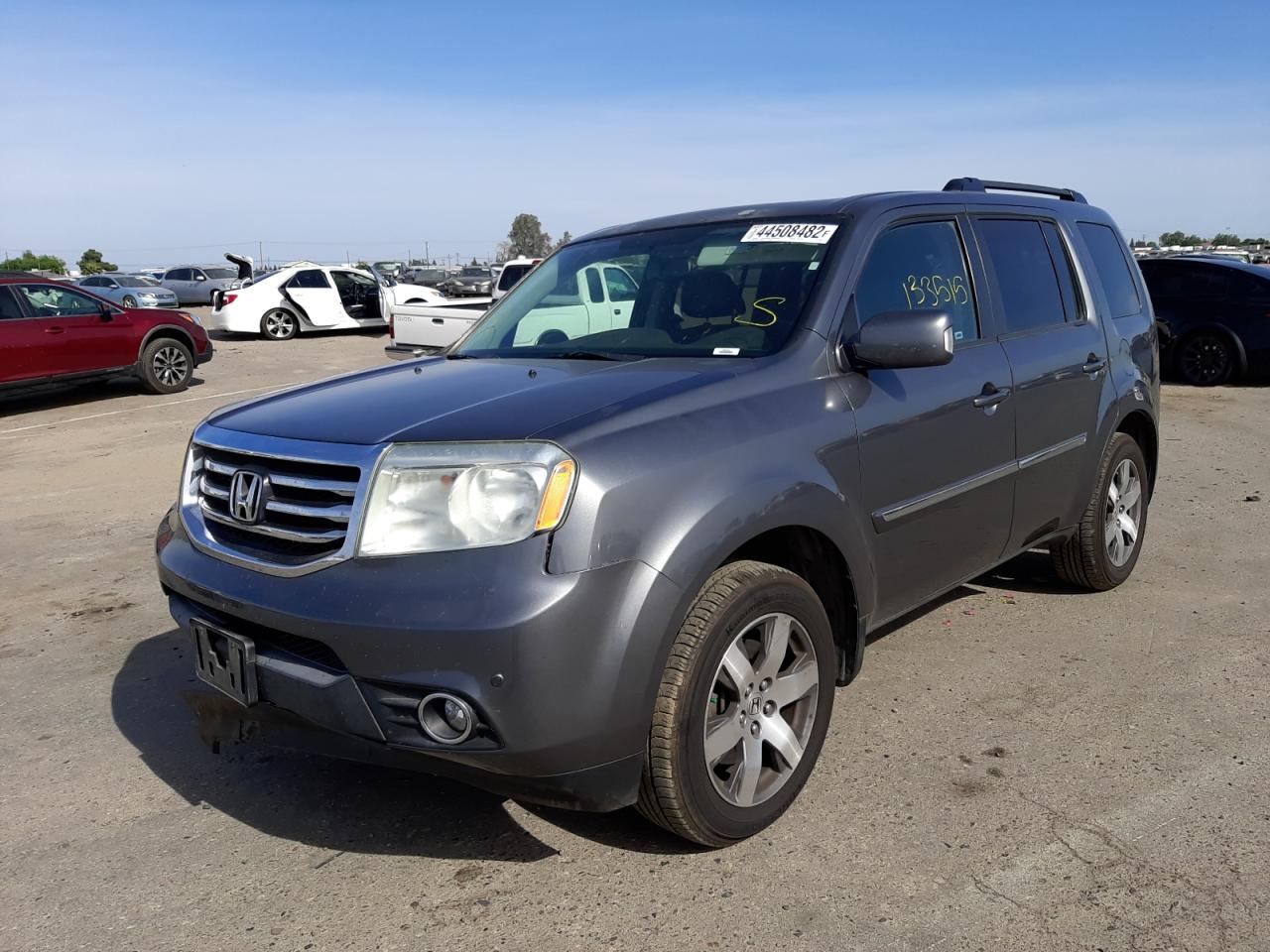 Photo 2 from auction – 2013 HONDA PILOT TOUR with VIN 5FNYF3H92DB031604