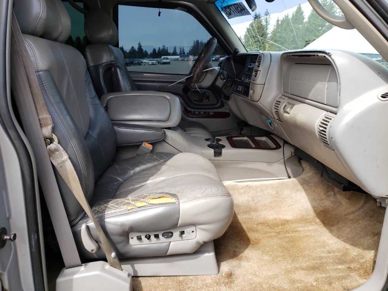 Photo 5 from auction – 2000 GMC YUKON DENA with VIN 1GKEK13R2YR112195